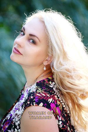 182864 - Irina Age: 52 - Ukraine