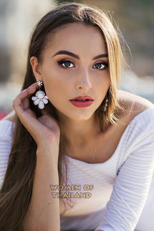 183668 - Anastasiya Age: 31 - Russia
