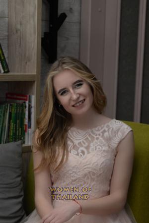 185517 - Anastasia Age: 28 - Ukraine