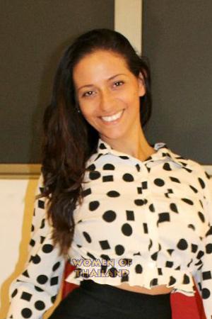 187827 - Laura Age: 37 - Costa Rica