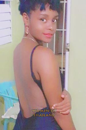 194982 - Nayely Age: 24 - Dominican Republic