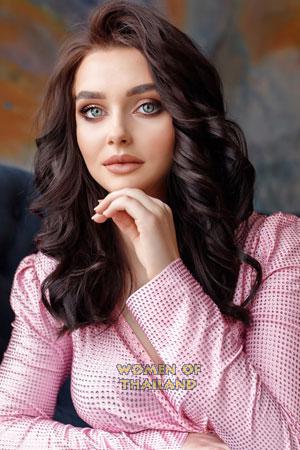 199831 - Anastasia Age: 26 - Ukraine