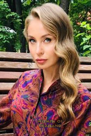 204654 - Ekaterina Age: 32 - Ukraine