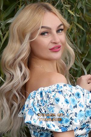 205678 - Irina Age: 38 - Ukraine