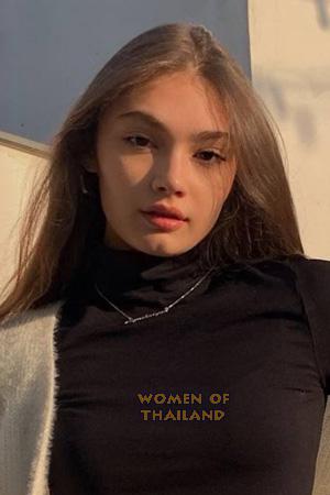 205821 - Ekaterina Age: 20 - Russia