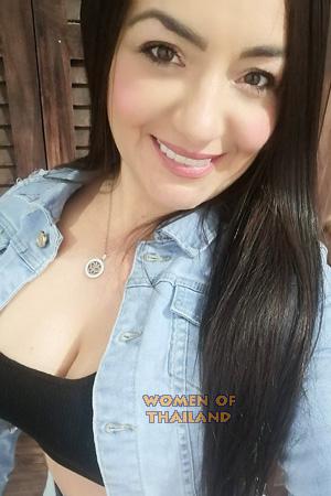 210451 - Johanna Age: 45 - Costa Rica