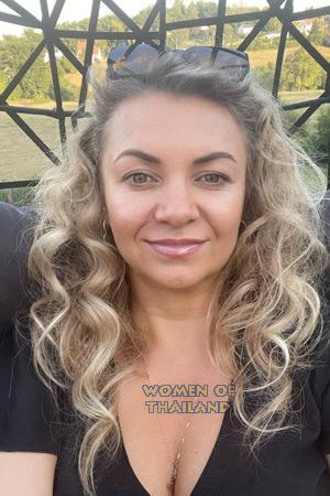 210739 - Irina Age: 49 - France