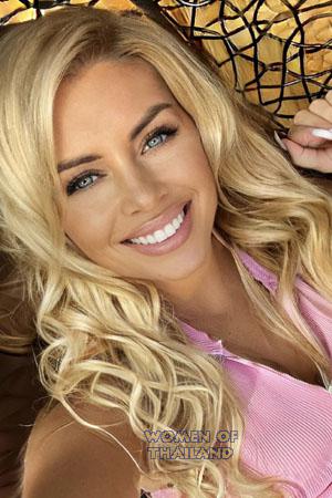 211313 - Irina Age: 37 - Moldova