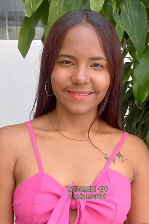 213235 - Natalia Age: 23 - Colombia
