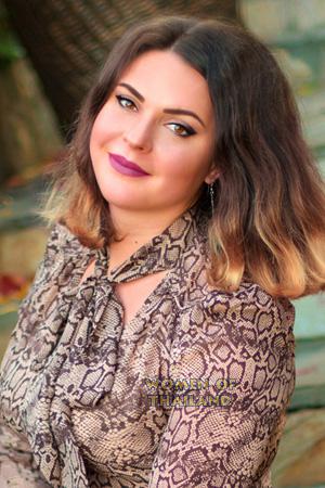 213742 - Kateryna Age: 38 - Ukraine