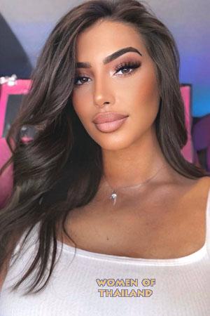 217084 - Alexia Age: 29 - France