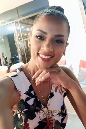 217113 - Amelia Age: 54 - Ecuador