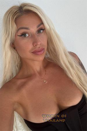 223690 - Ekaterina Age: 38 - Russia