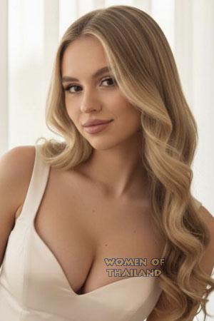 224090 - Karyna Age: 20 - Belarus