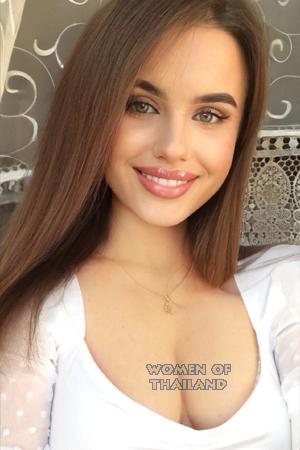 224668 - Daryna Age: 26 - Ukraine