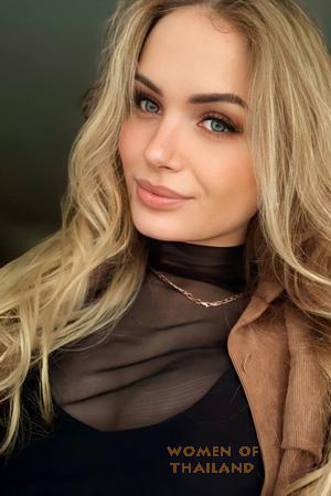 227728 - Anna Age: 19 - Ukraine