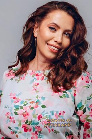 228205 - Yuliia Age: 58 - Ukraine