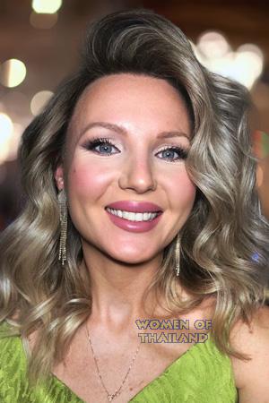 228210 - Anastasia Age: 40 - Russia