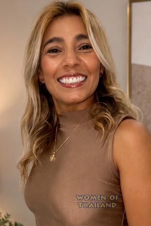228213 - Aide Age: 44 - Colombia