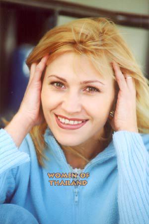 54510 - Elena Age: 43 - Russia